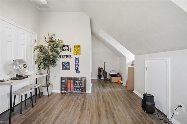 101 Kings Point DR, Suffolk, VA 23434