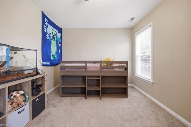 101 Kings Point DR, Suffolk, VA 23434