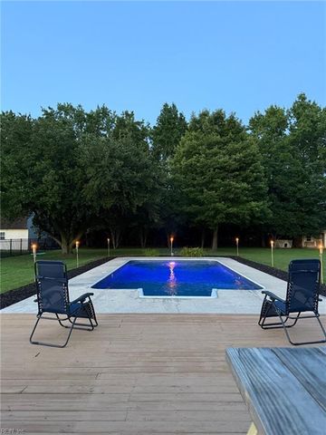 101 Kings Point DR, Suffolk, VA 23434