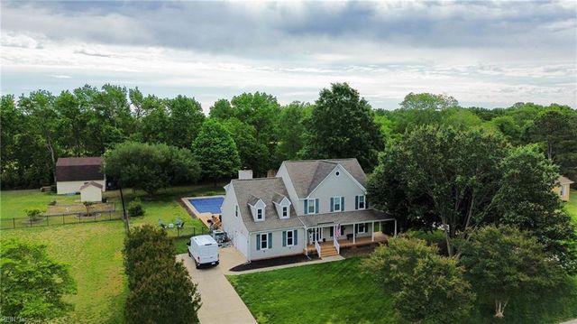 101 Kings Point DR, Suffolk, VA 23434