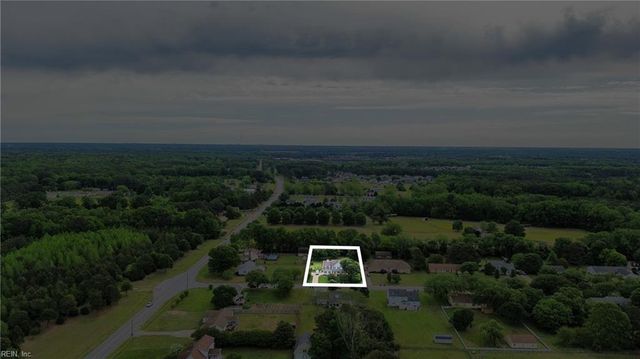 101 Kings Point DR, Suffolk, VA 23434
