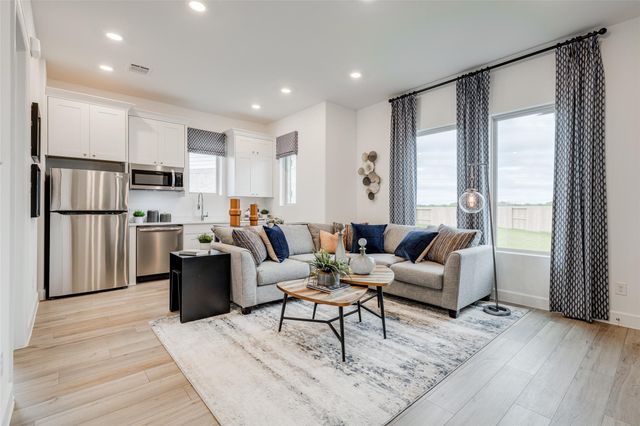 6015 Marina Ray Drive, Baytown, TX 77521