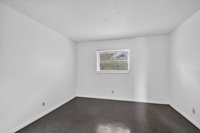 1406 Barton Road 7, Lake Worth Beach, FL 33460