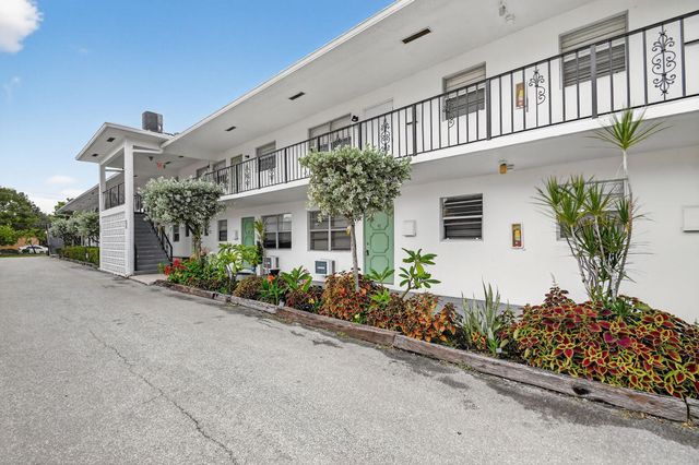 1406 Barton Road 7, Lake Worth Beach, FL 33460