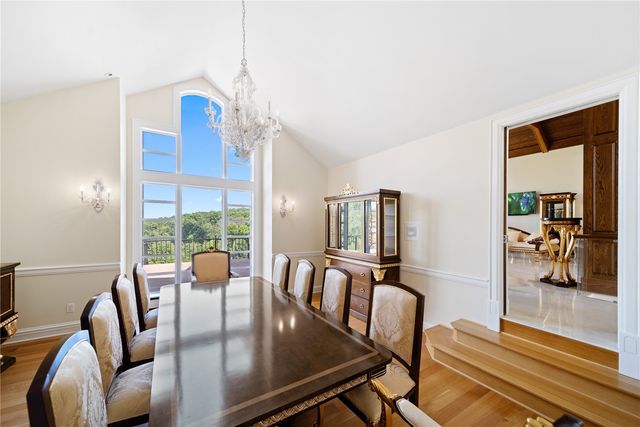 2310 NE Lakeridge Place, North Liberty, IA 52317