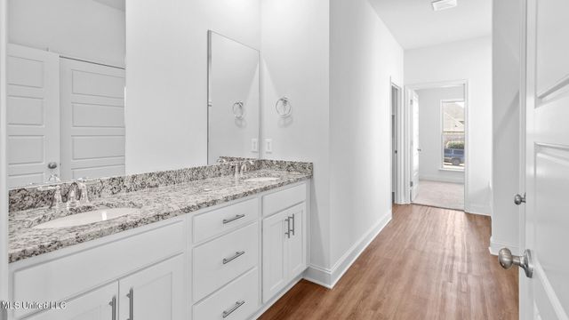 327 Cornerstone Crsg, Brandon, MS 39042