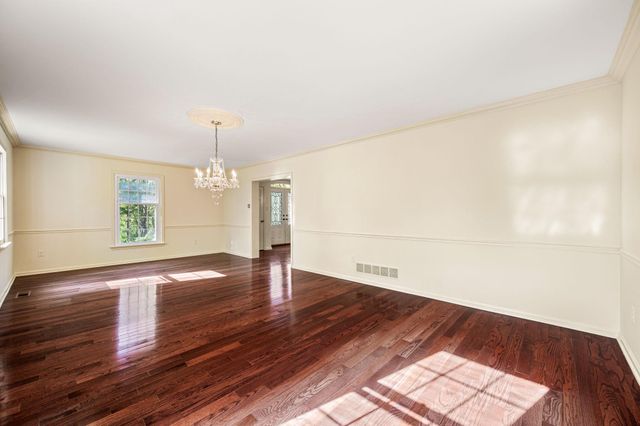 346 N WOODMONT DR, Downingtown, PA 19335