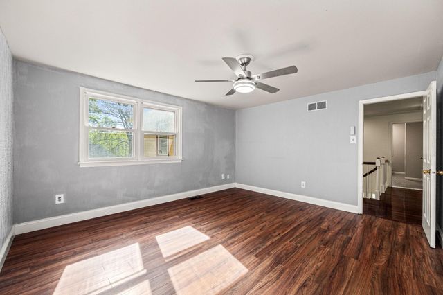346 N WOODMONT DR, Downingtown, PA 19335