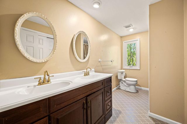 346 N WOODMONT DR, Downingtown, PA 19335