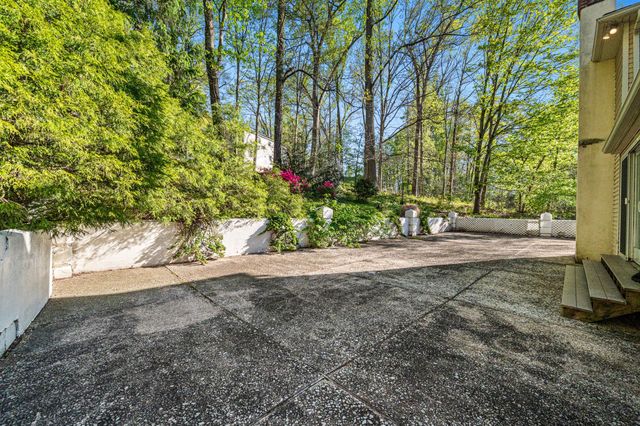 346 N WOODMONT DR, Downingtown, PA 19335