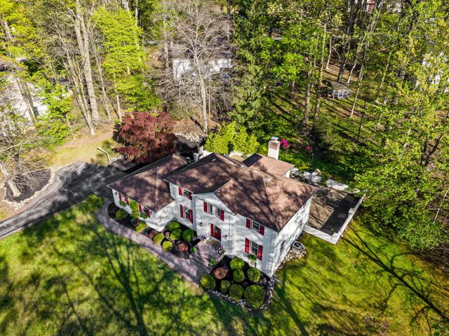 346 N WOODMONT DR, Downingtown, PA 19335