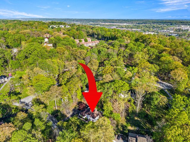 346 N WOODMONT DR, Downingtown, PA 19335