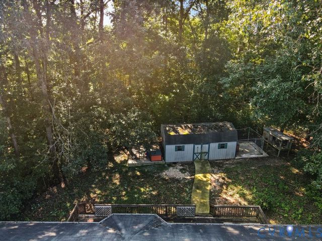 31 Fredricks Pl, Cumberland, VA 23040