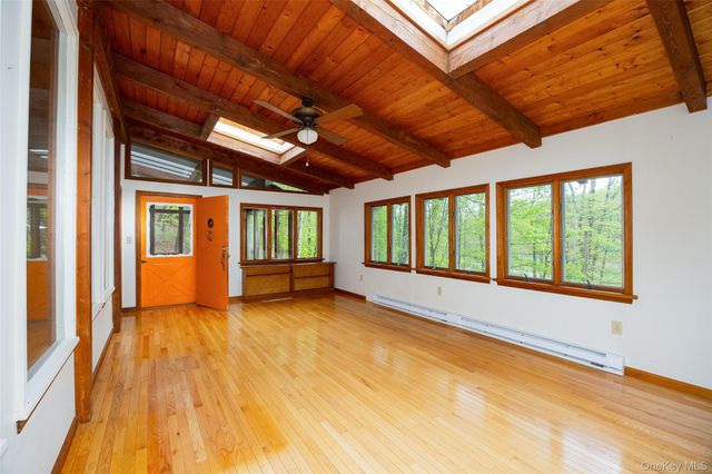 112 Old Sylvan Lake Road, Hopewell Junction, NY 12533