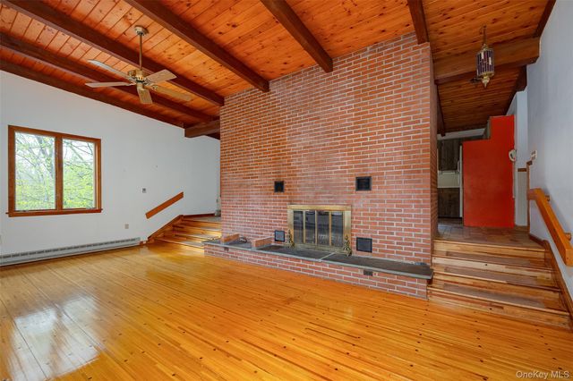 112 Old Sylvan Lake Road, Hopewell Junction, NY 12533