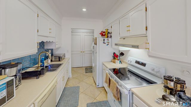 333 Vincellette Street 27, Bridgeport, CT 06606