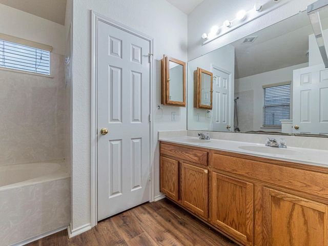 1119 Burgess DR, Leander, TX 78641