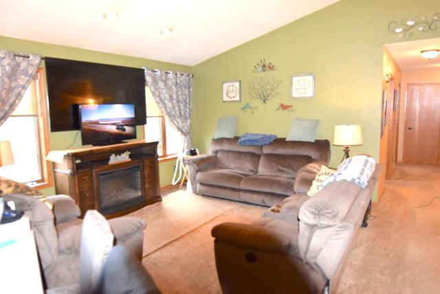 1609 Burch Circle Drive, Necedah, WI 54646