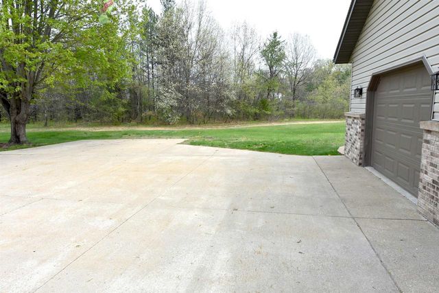1609 Burch Circle Drive, Necedah, WI 54646