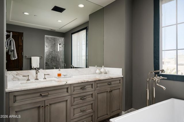 4445 N 66th Street, Scottsdale, AZ 85251