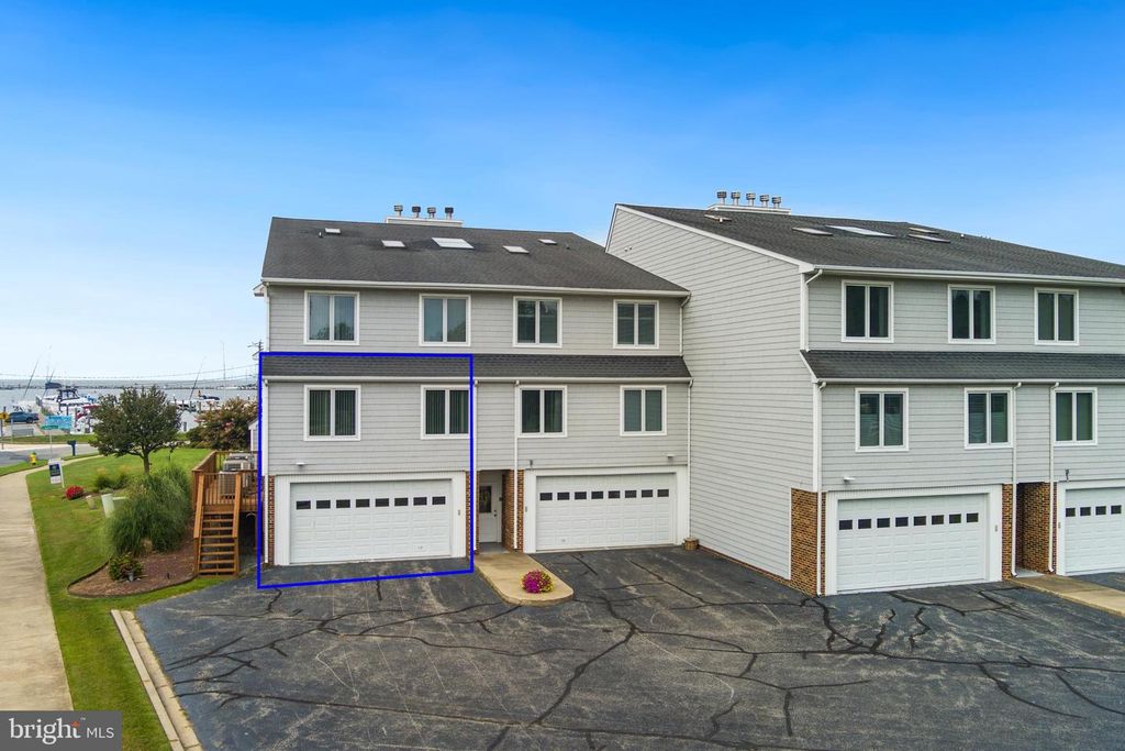 21090 W SHARP ST #112, Rock Hall, MD 21661