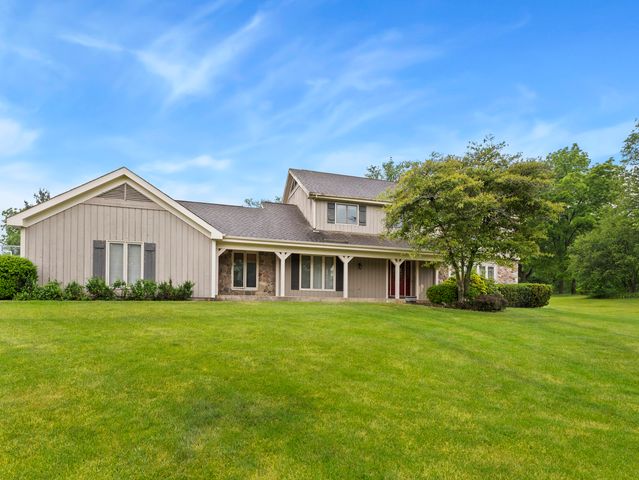 7241 Foxfire Drive, Crystal Lake, IL 60012