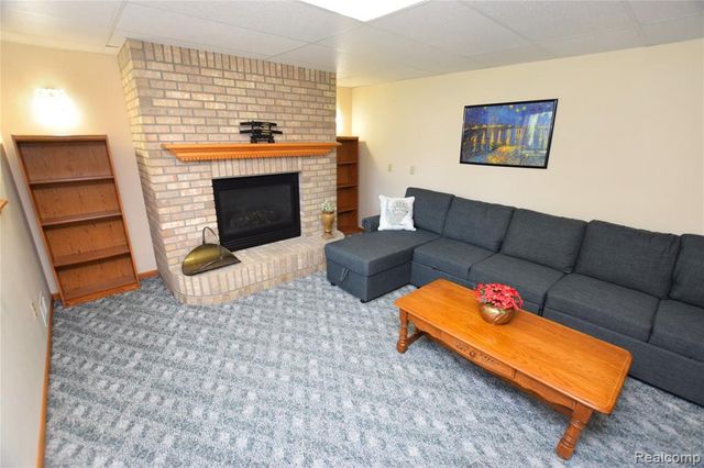 6476 Stonebrook Lane, Flushing, MI 48433