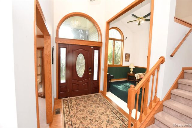 6476 Stonebrook Lane, Flushing, MI 48433