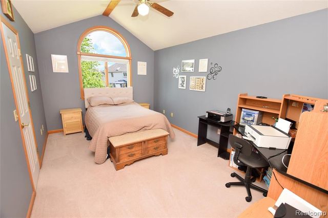6476 Stonebrook Lane, Flushing, MI 48433