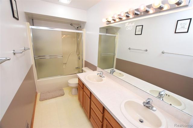 6476 Stonebrook Lane, Flushing, MI 48433