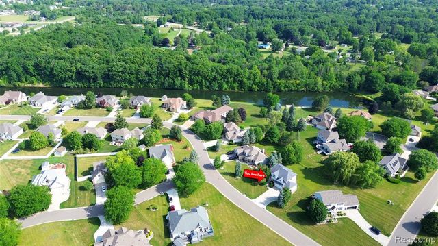 6476 Stonebrook Lane, Flushing, MI 48433