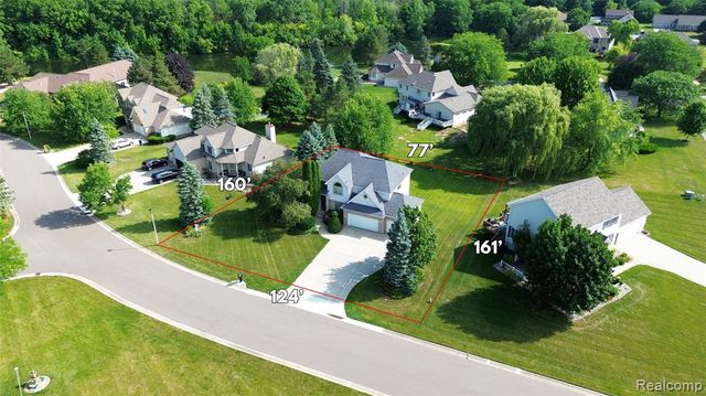 6476 Stonebrook Lane, Flushing, MI 48433