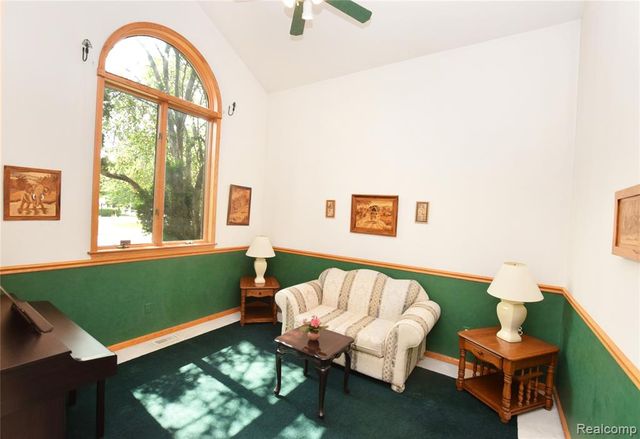 6476 Stonebrook Lane, Flushing, MI 48433