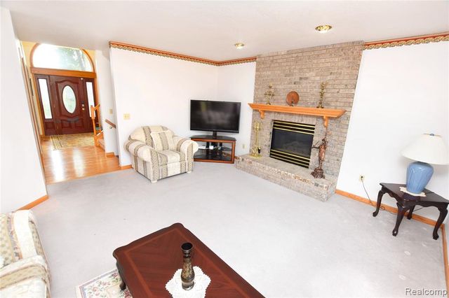 6476 Stonebrook Lane, Flushing, MI 48433