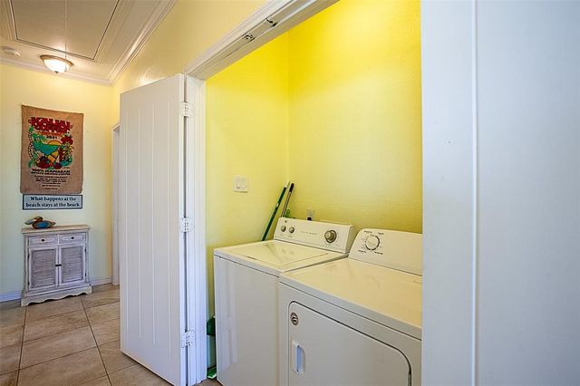 3208 Castle Drive, Crystal Beach, TX 77650
