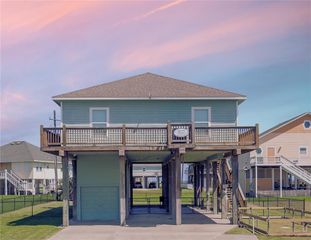 3208 Castle Drive, Crystal Beach, TX 77650