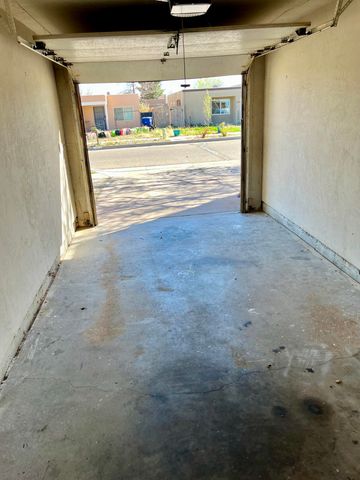 6035 Staubach Avenue NW, Albuquerque, NM 87120