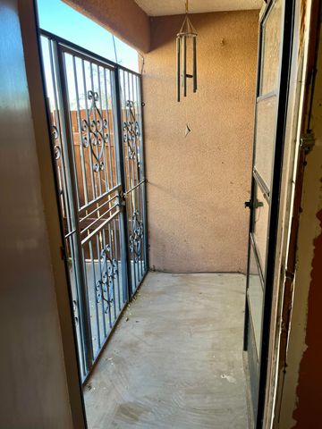 6035 Staubach Avenue NW, Albuquerque, NM 87120