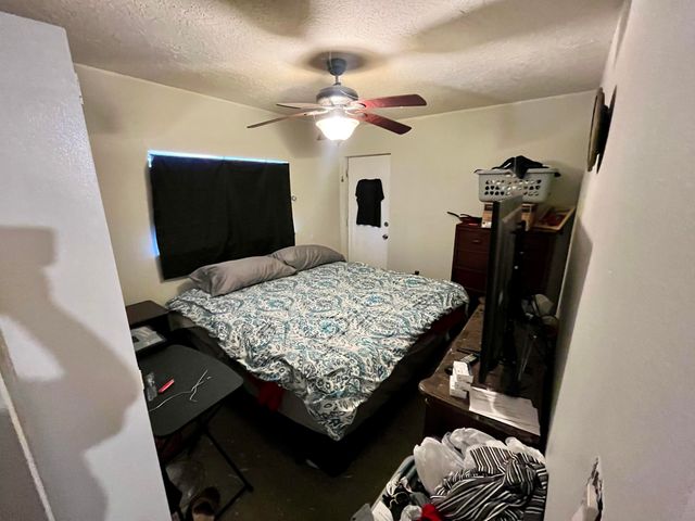 6035 Staubach Avenue NW, Albuquerque, NM 87120