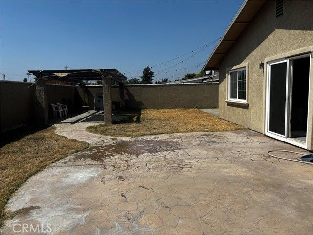 1012 Long Beach Drive, Colton, CA 92324