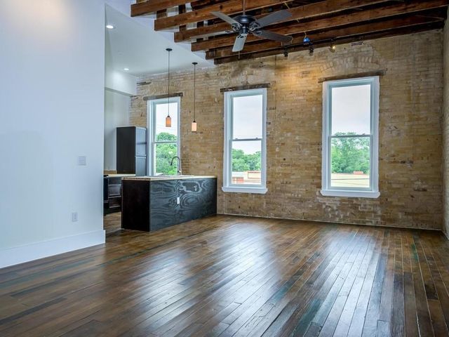 110 S Main ST 206, Elgin, TX 78621