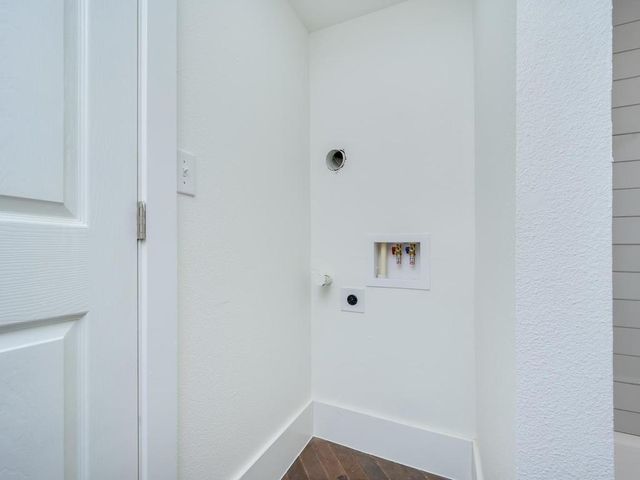 110 S Main ST 206, Elgin, TX 78621