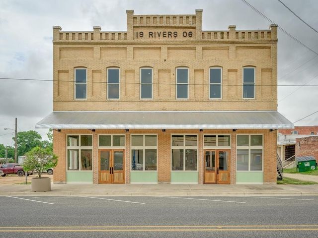 110 S Main ST 206, Elgin, TX 78621