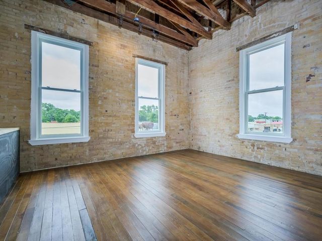 110 S Main ST 206, Elgin, TX 78621