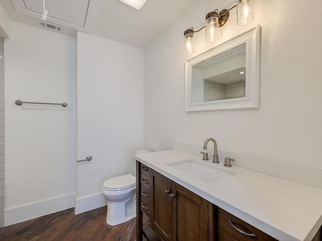 110 S Main ST 206, Elgin, TX 78621