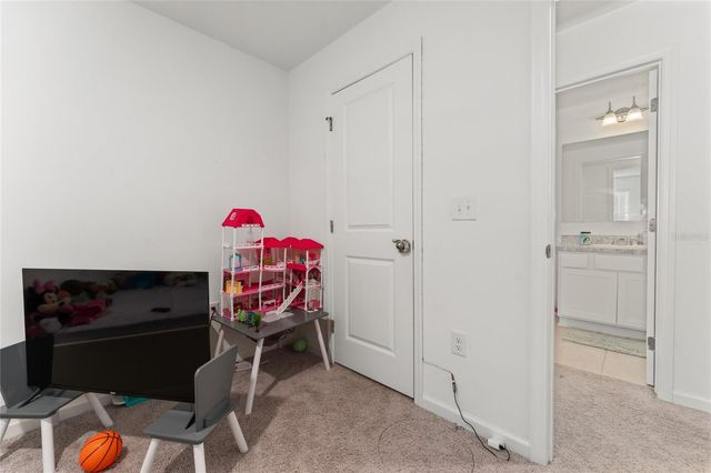 381 GRAND PINE LANE, St Cloud, FL 34771