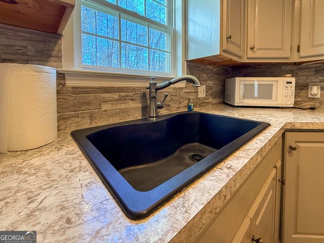 160 Heather Way, Cleveland, GA 30528