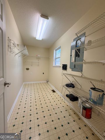160 Heather Way, Cleveland, GA 30528