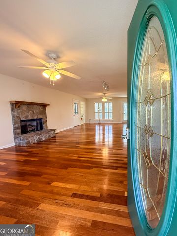 160 Heather Way, Cleveland, GA 30528