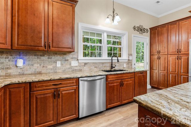 374 Giles Road, Mcconnells, SC 29726